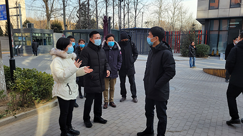 1656151065202668.jpg 海淀副區(qū)長林劍華了解園區(qū)運(yùn)營情況.jpg