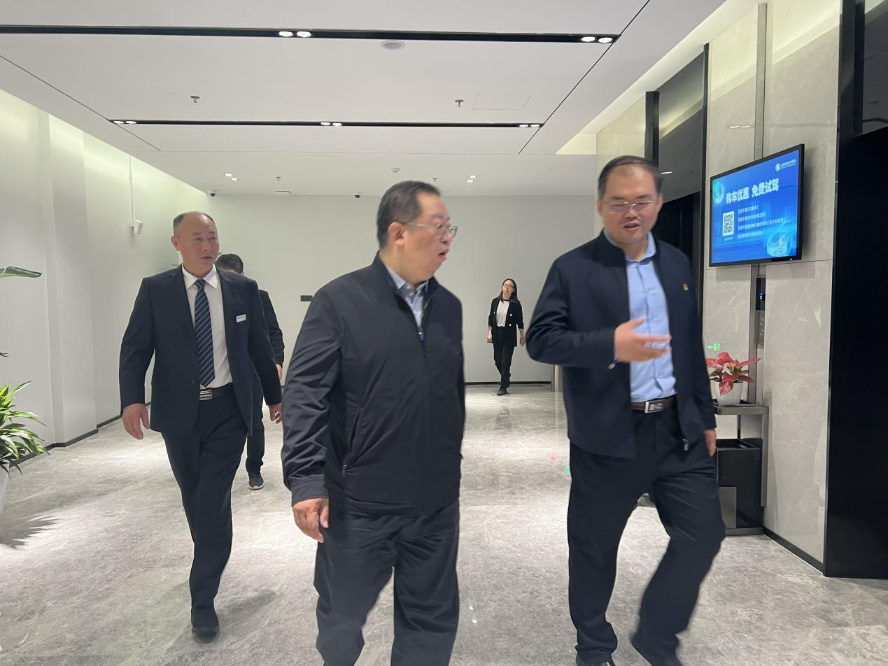 1698901351580610.jpg 1698901351580610.jpg